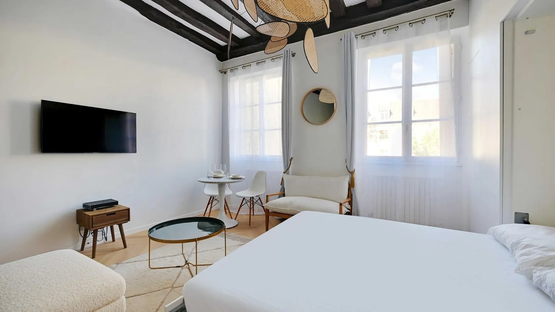 Apartment Authentic - 2p - De Paris
